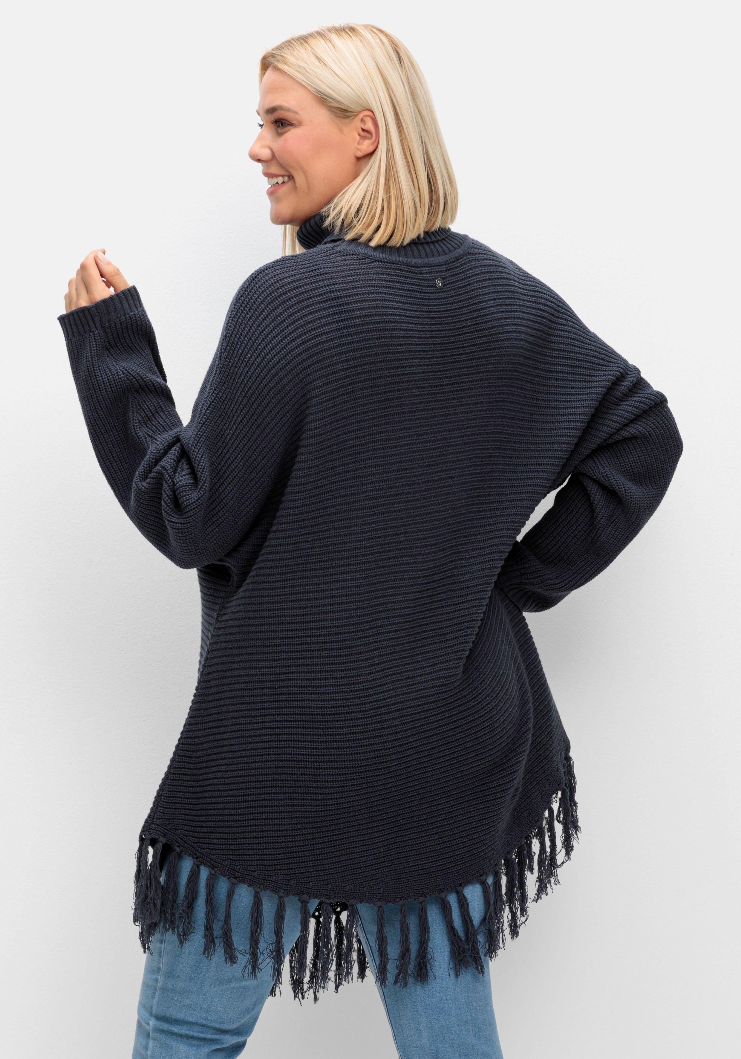 Gerippter Poncho-Pullover mit Fransensaum