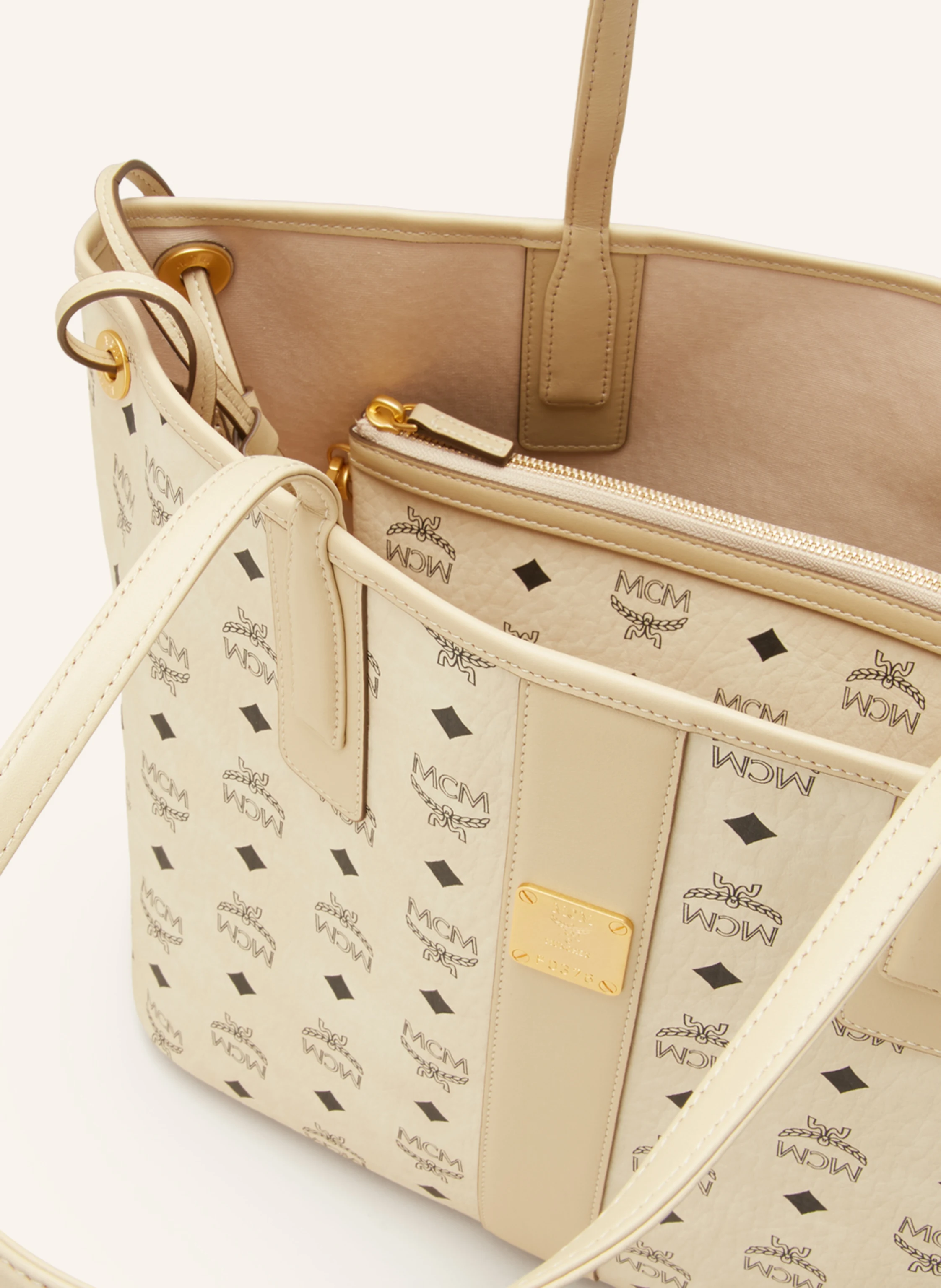 MCM Shopper LIZ SMALL zum Wenden mit Pouch