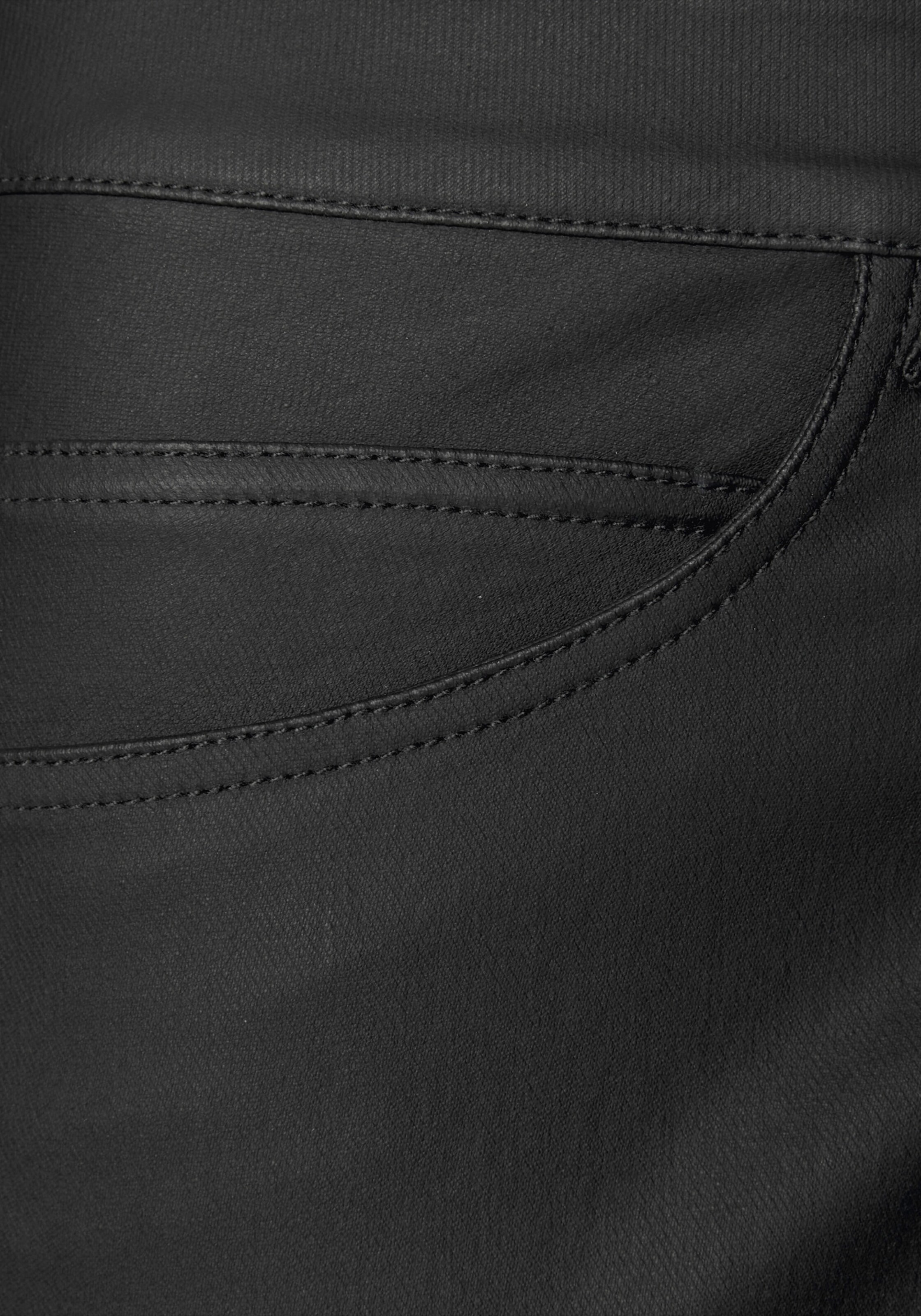LASCANA Lederimitathose in schwarz