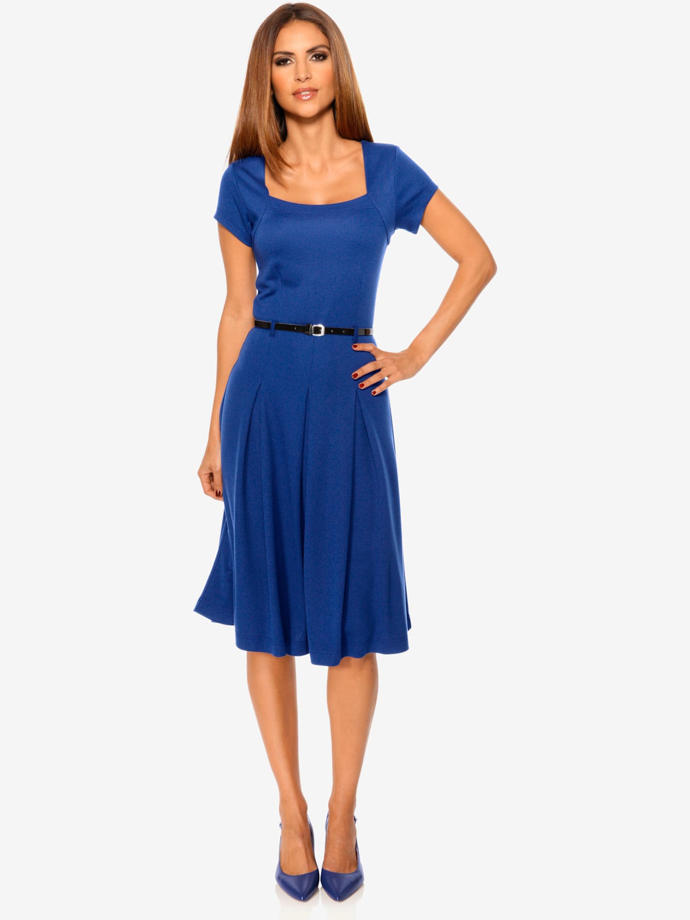 Robe en jersey look féminin avec ceinture