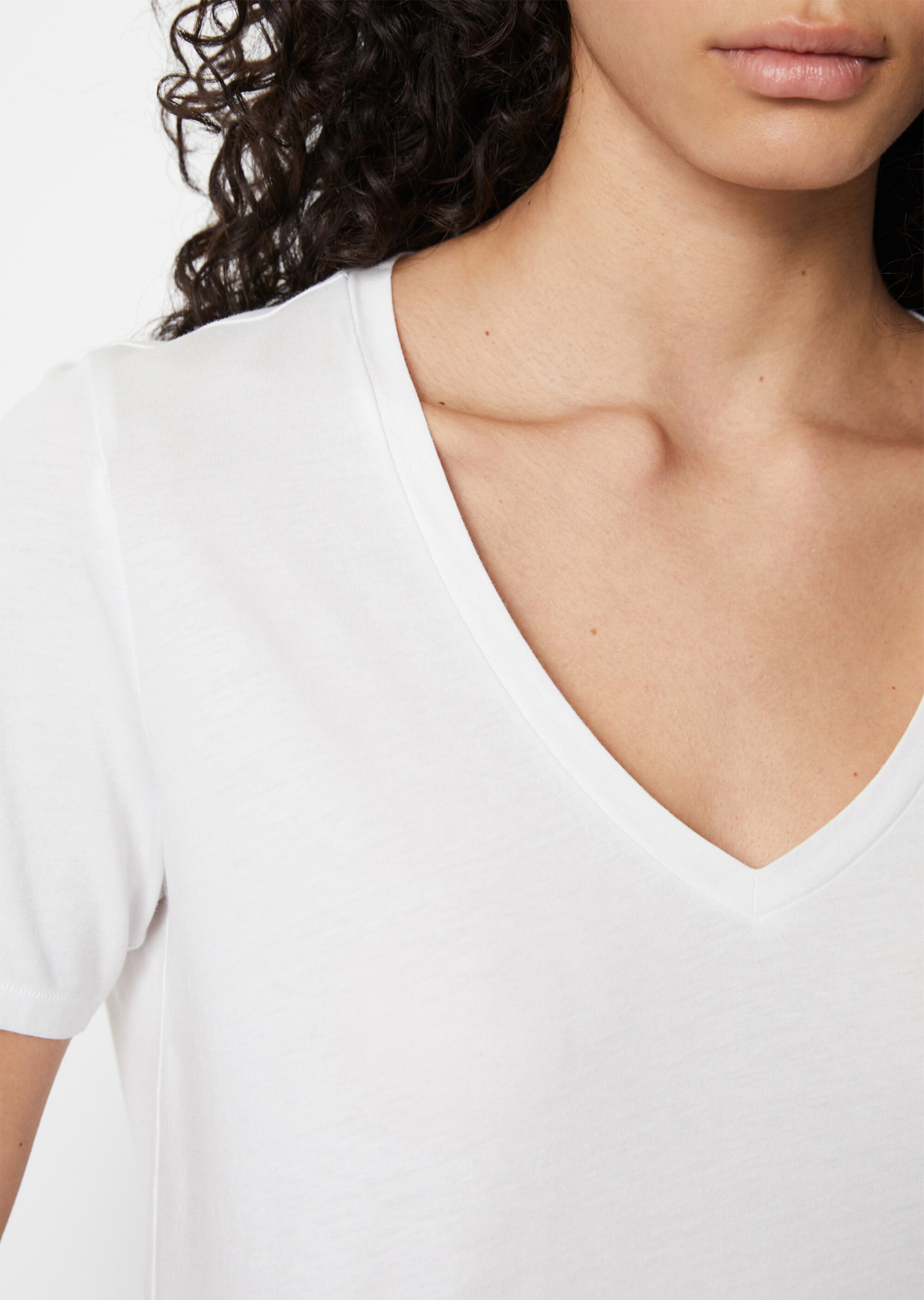 V-Neck-T-Shirt regular aus Organic Cotton