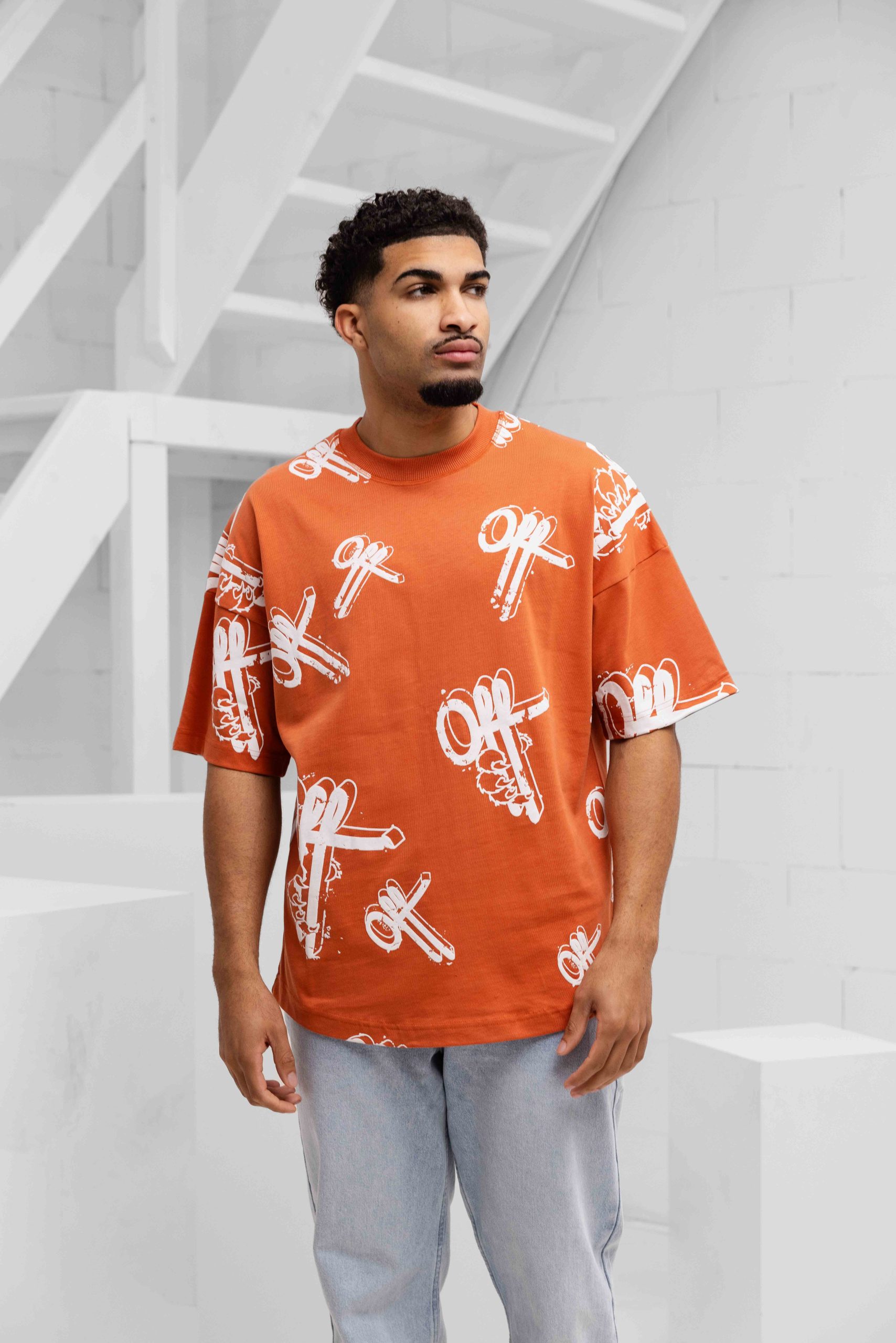 Off The Pitch Off Mark Loose Fit T-shirt Heren Oranje/Wit