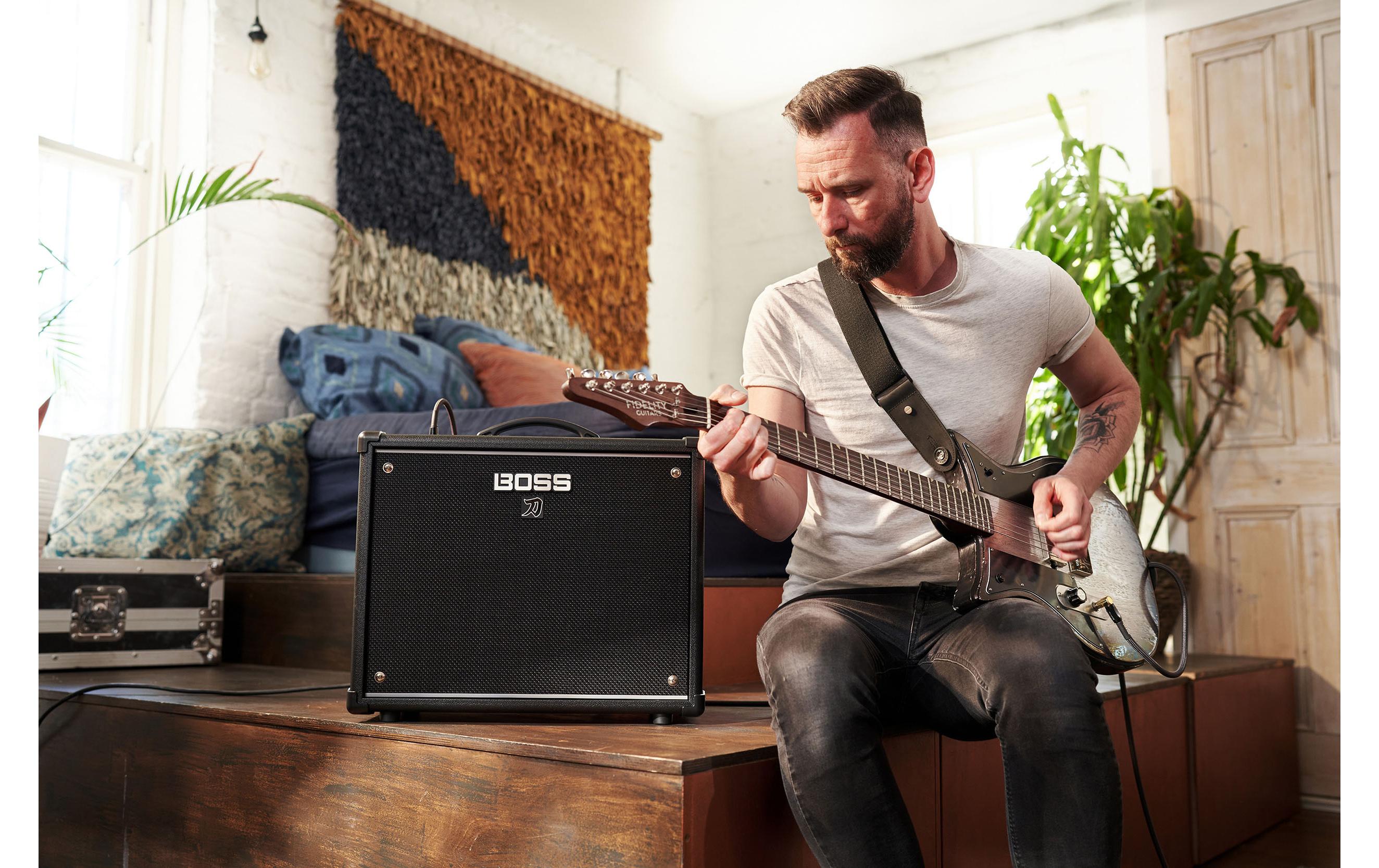 Combo KATANA-50 GEN 3<br>50 Watt Modelling Combo Verstärker für E-Gitarre
