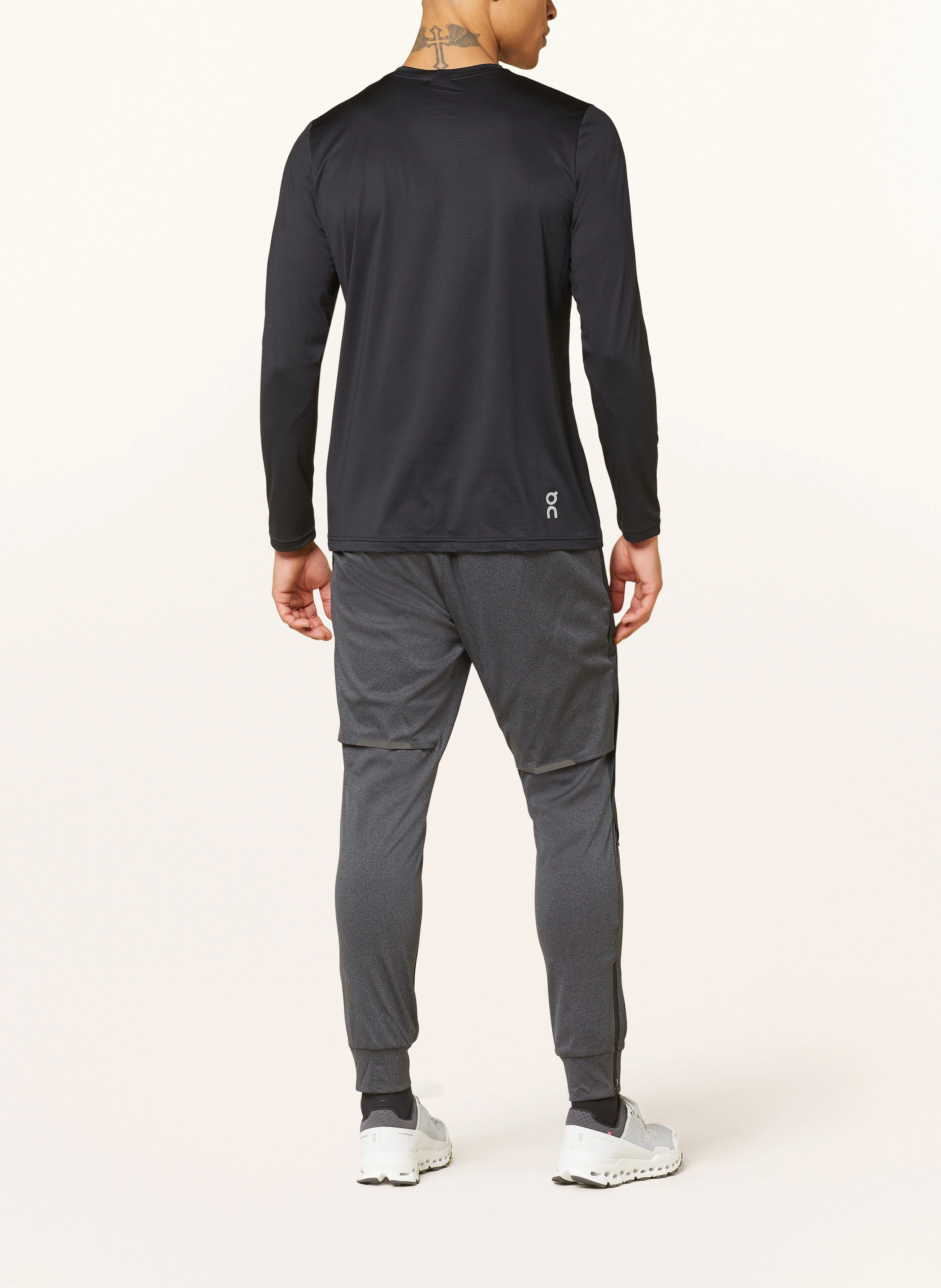 On Longsleeve CORE