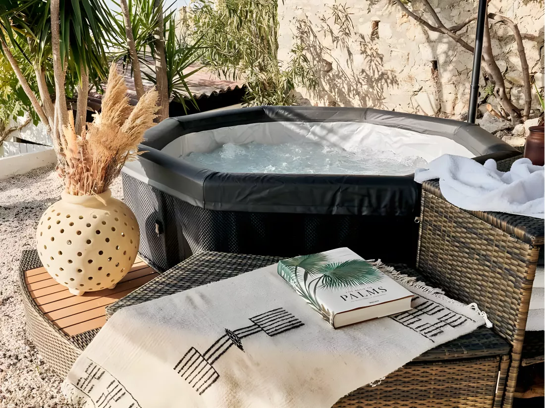 Spa portable semi-rigide Octopus octogonal Bulles 4-6 places avec mobilier - Netspa