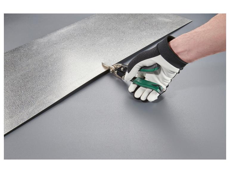 Blikscharenset of gipsplaatset