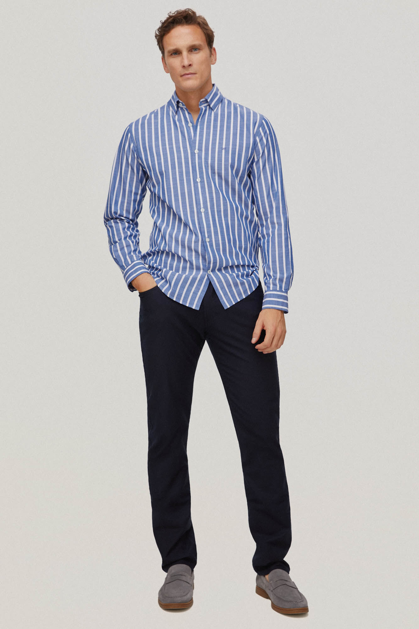 Calça slim fit com 5 bolsos - Azul