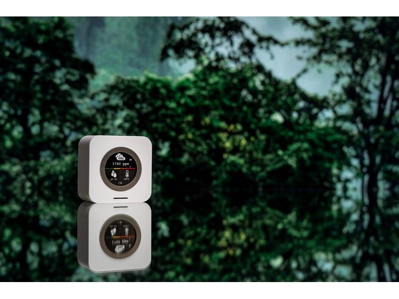 Luxafor CO2 Monitor Luxafor CO2 Monitor analysiert die Luftqualität eines Raumes und benachrichtigt Sie, wenn gelüftet werden muss