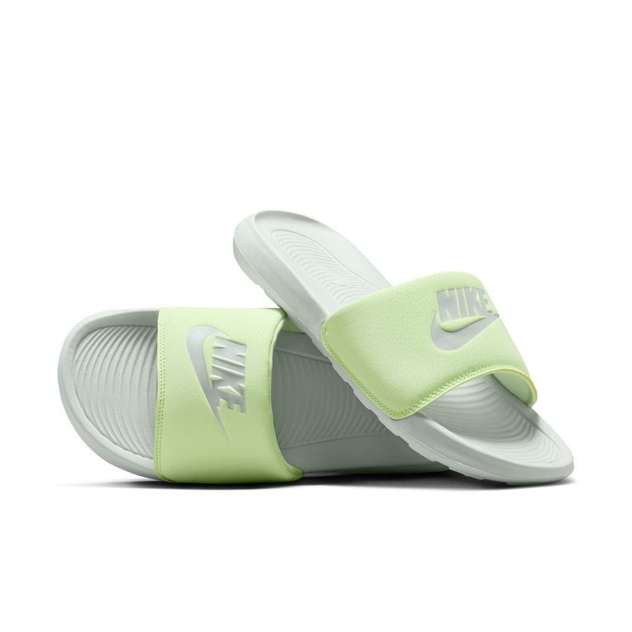 Nike Claquettes Victori One Shower - Argenté/Jaune Fluo Femme