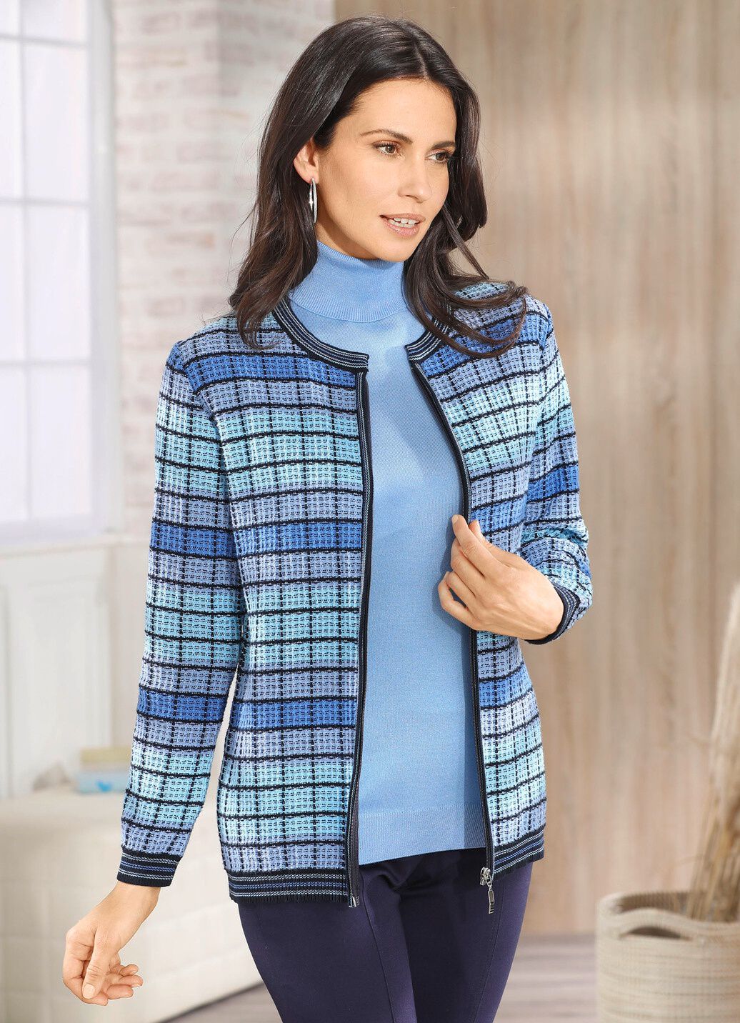 Strickjacke mit grafischem Muster