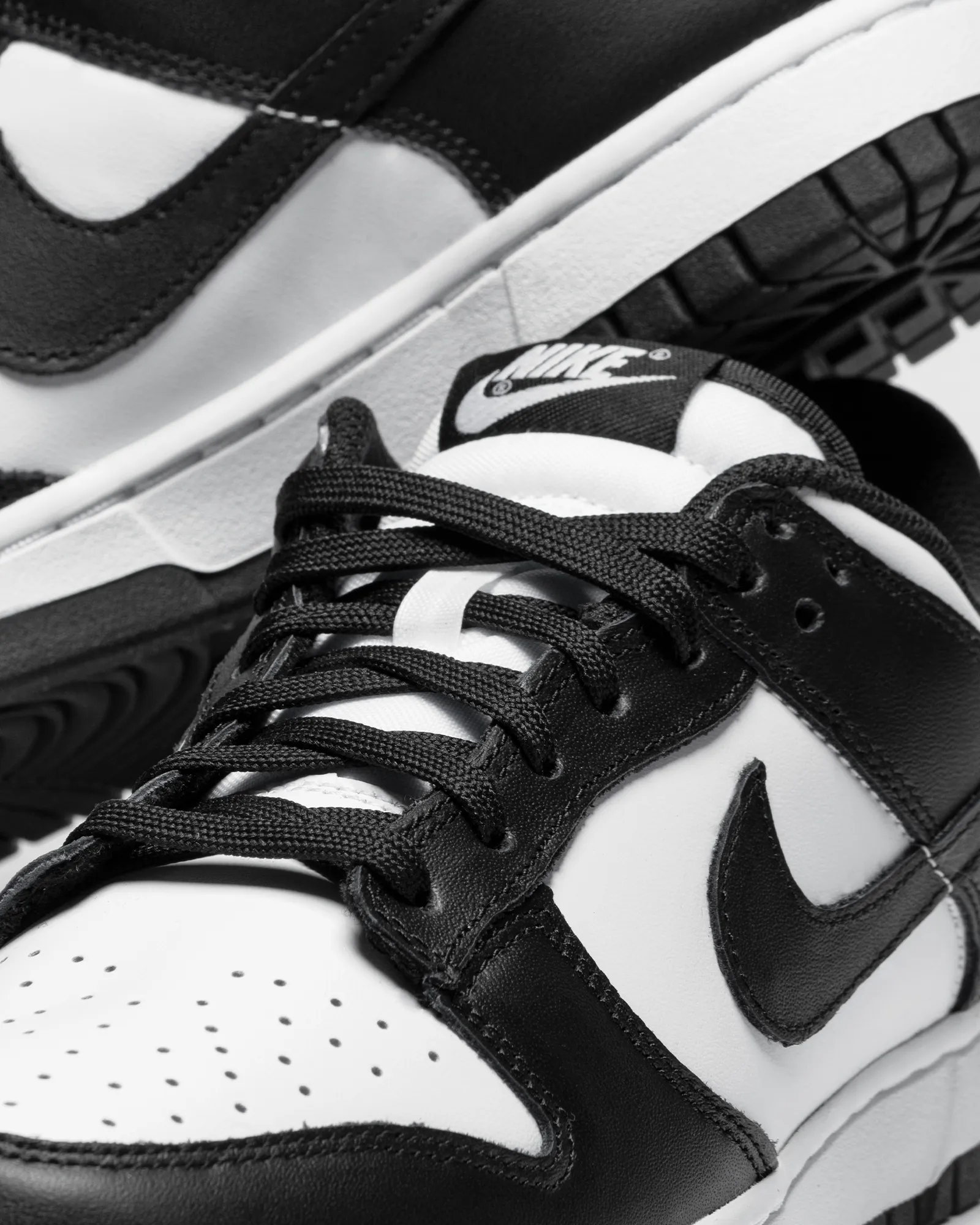 Nike DUNK LOW RETRO 