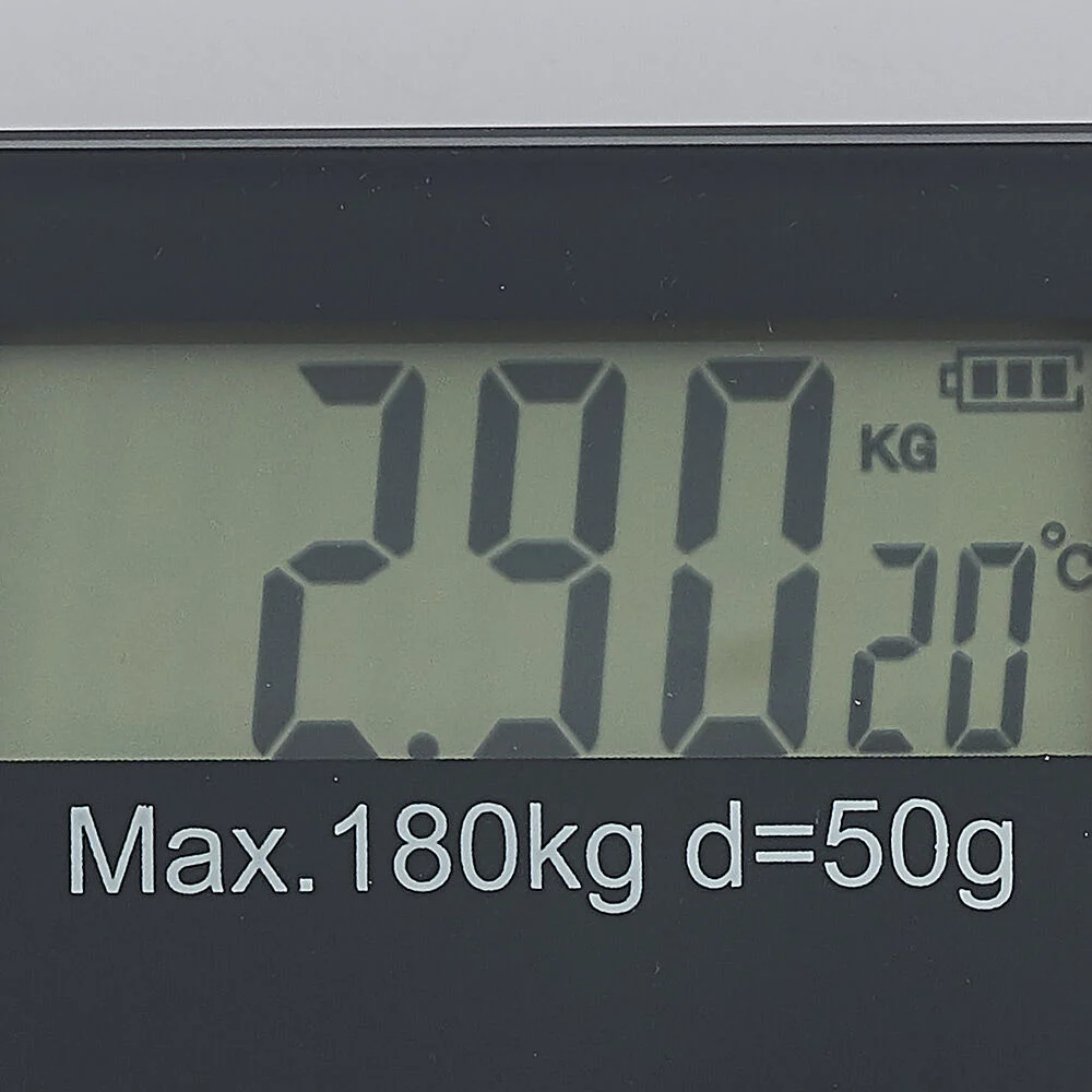 Pèse personne numérique noir écran LCD 180 kg