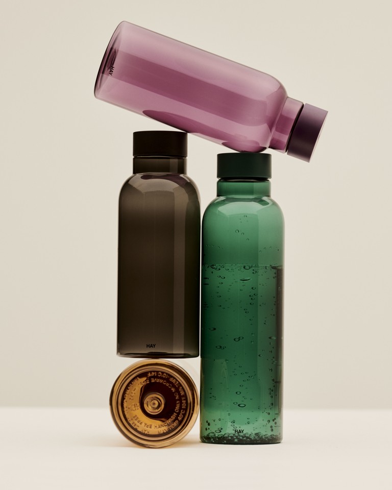 HAY - Miz Water Bottle 0.54 L - Charcoal