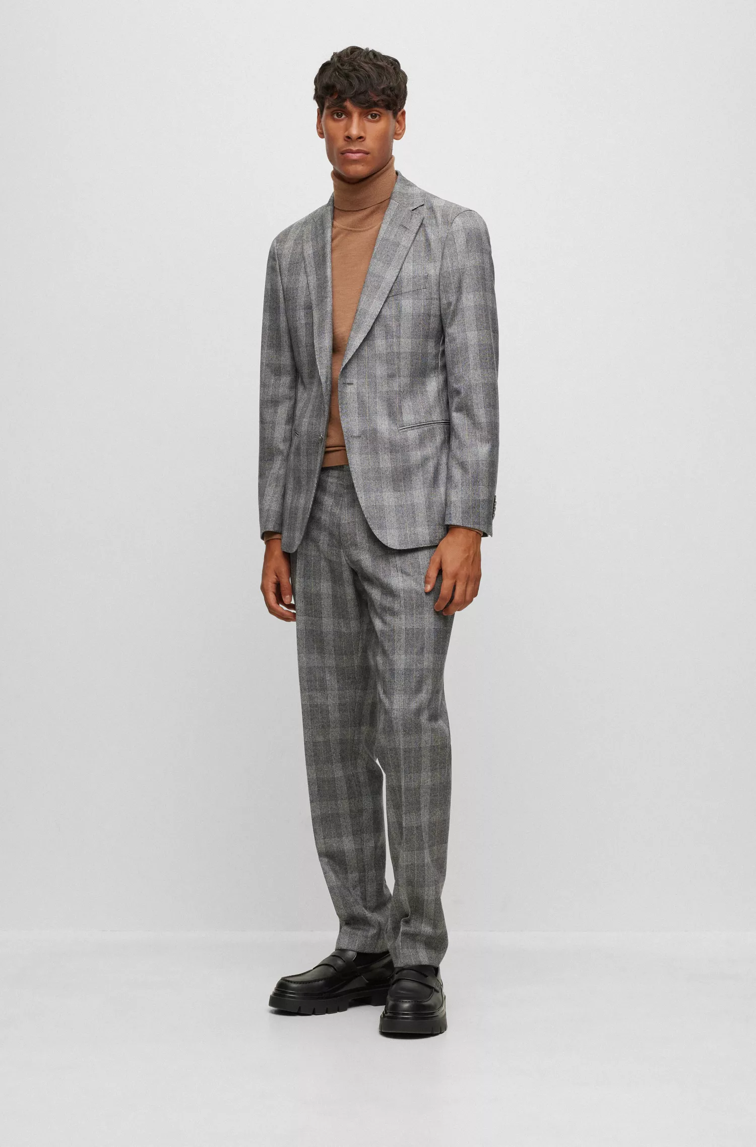 Terno BOSS preto slim fit em lã virgem xadrez.
