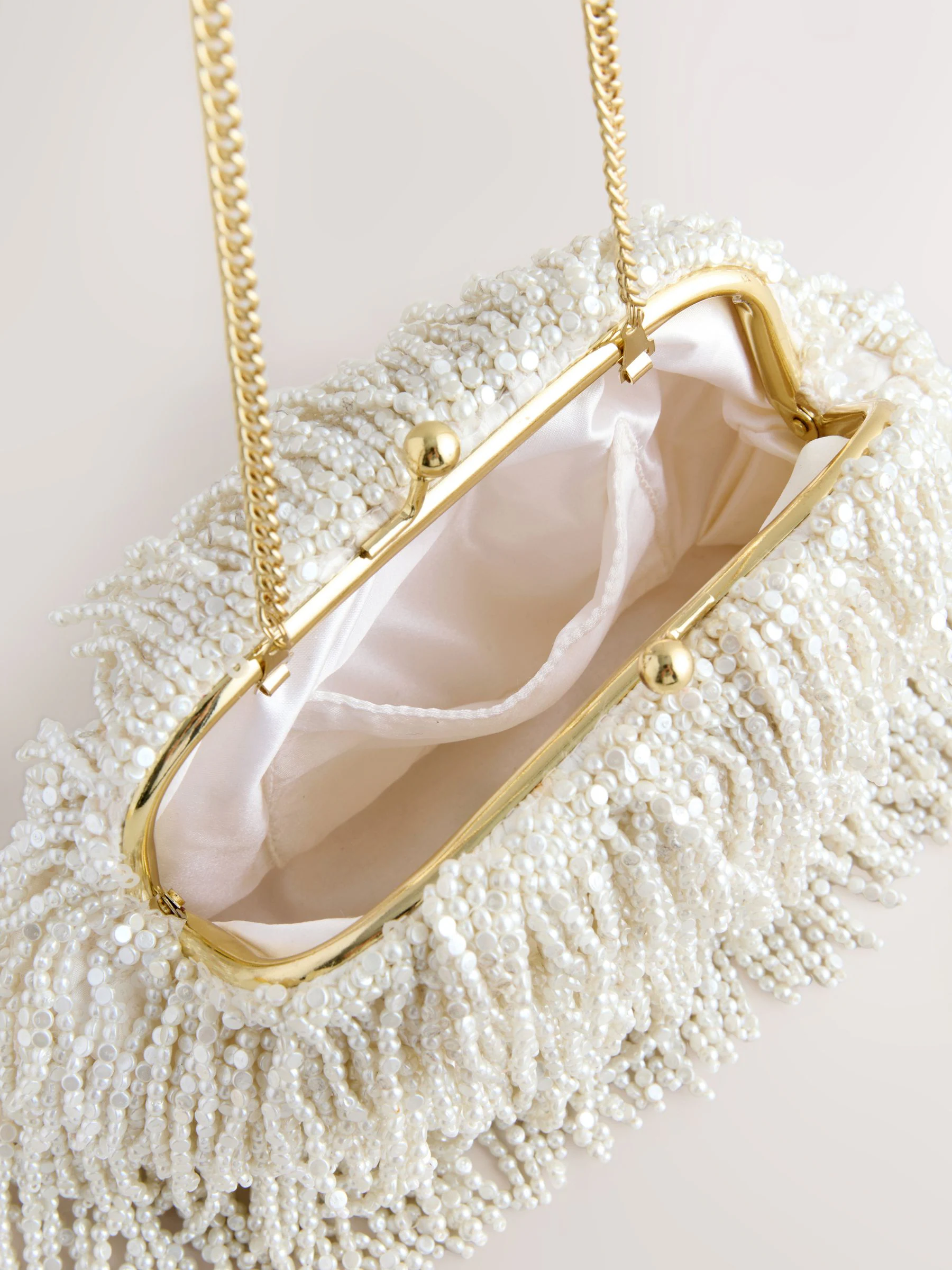 Wit - Pearl Effect Embellished Fringe Clutch Bag