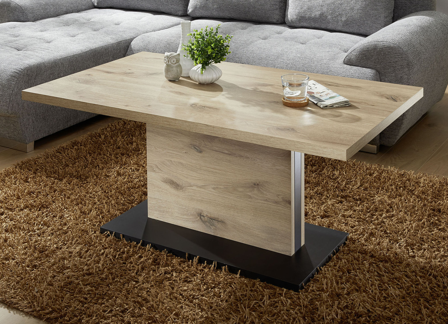 Couchtisch mit raffinierter Liftfunktion