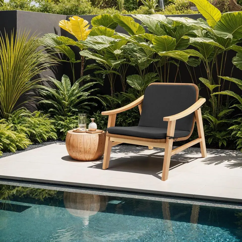 tectake - Wicker fauteuil Treviso, houten frame en kussen, Natuur