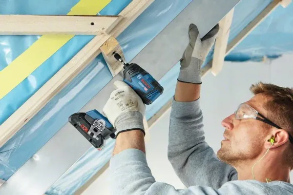 Bosch SLAGSKRUETRÆKKER GDR 18V-200 SOLO - SOLO
