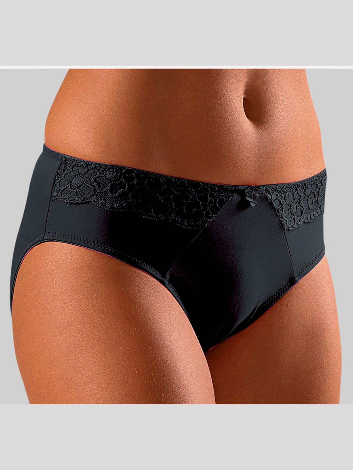 Slip confortable avec élégant empiècement dentelle