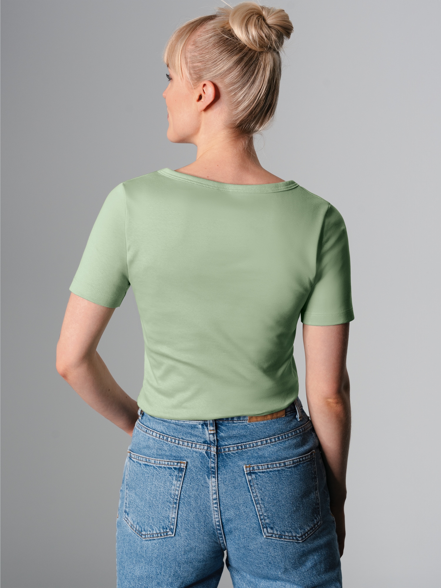 V-Shirt aus Baumwolle/Elastan Green tea