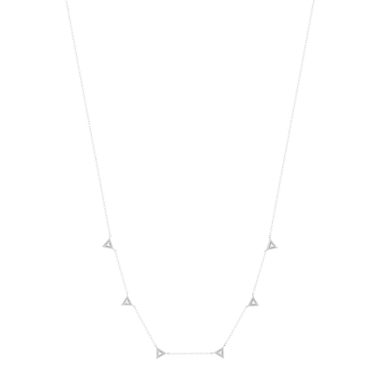 Collier or blanc 375, motif triangle, diamants. Longueur 45 cm.