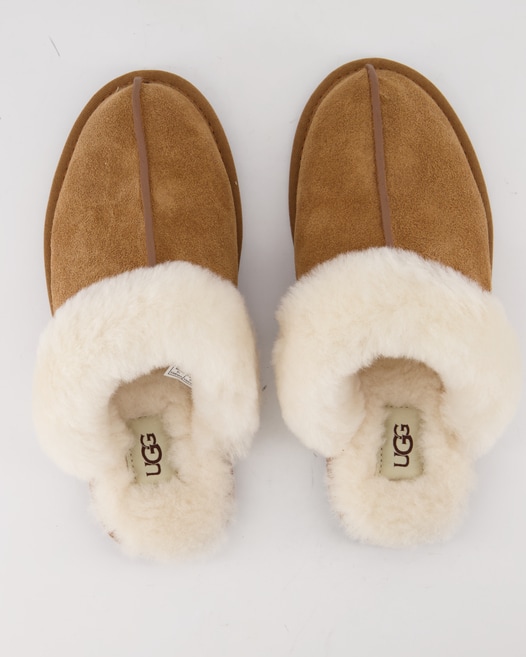 UGG Scuffette II Hausschuhe in Beige
