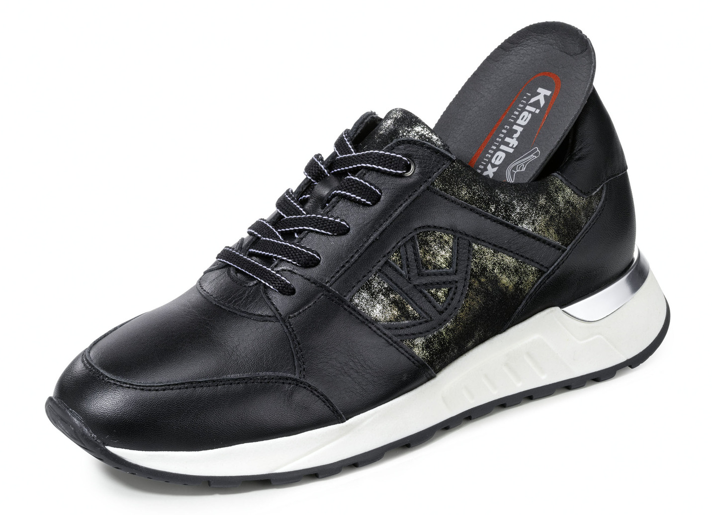 Sneaker im modischem Design