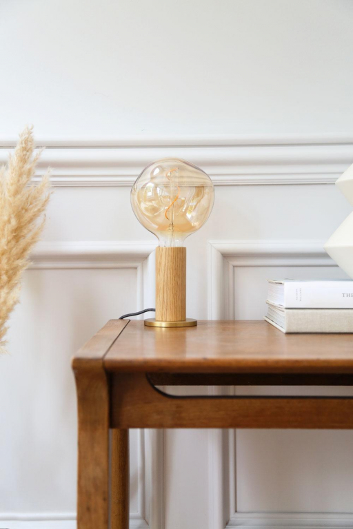 Tala LED Knuckle tafellamp met dimmer eiken