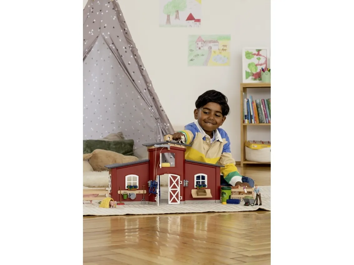 Schleich Red Barn with Animals and Accessories