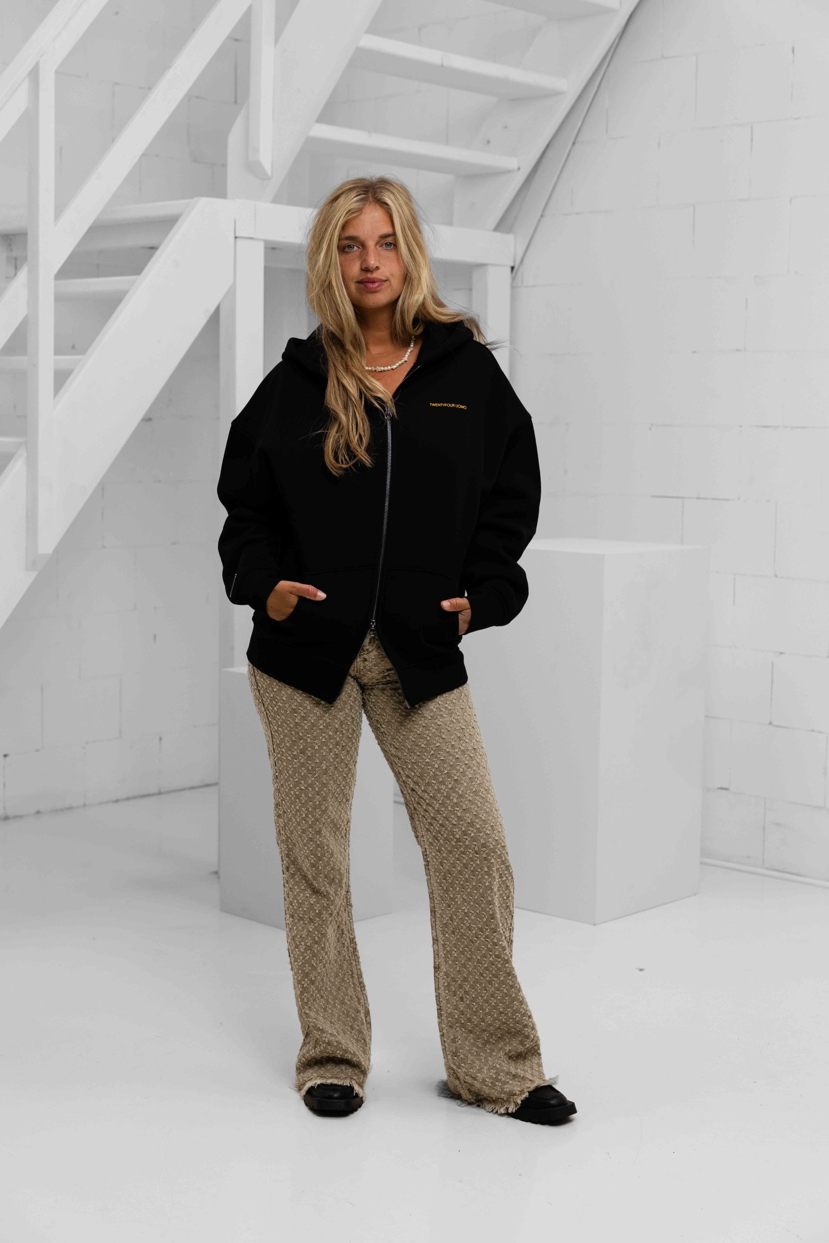 24 Uomo Initial Zip Hoodie Dames Black