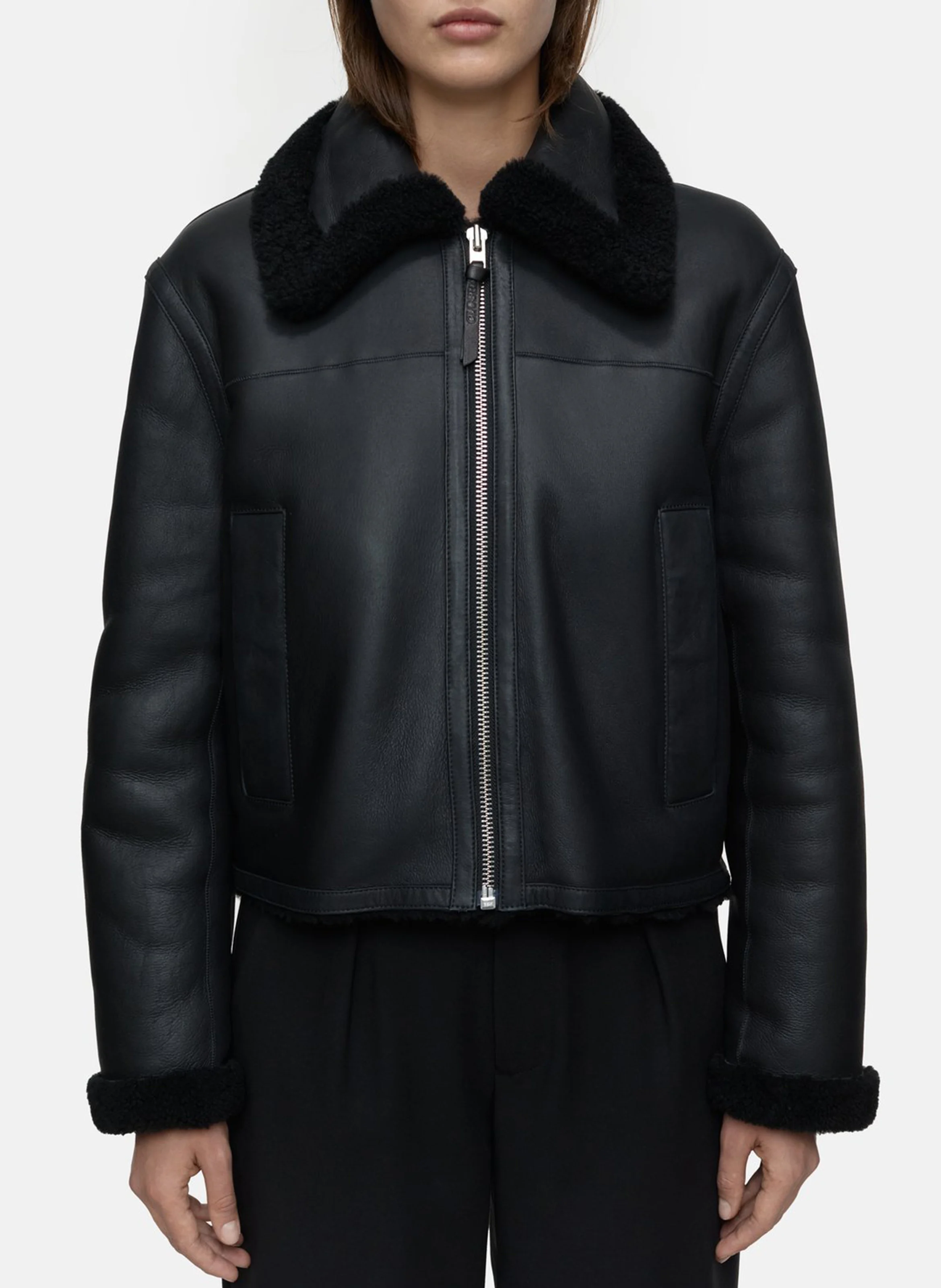 Veste courte en cuir| Noir