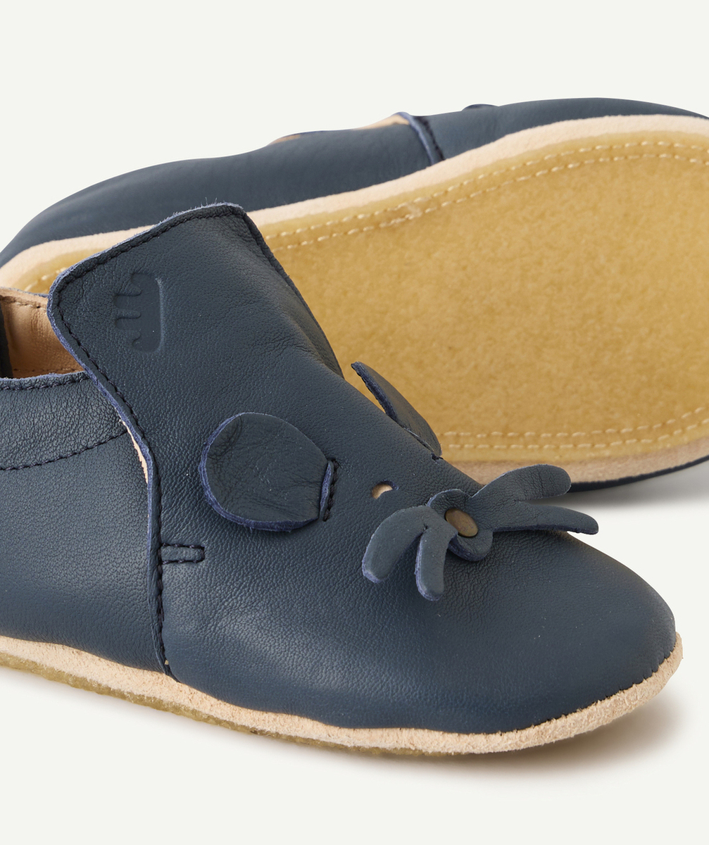 EASY PEASYCHAUSSONS EN CUIR BLEU MARINE DÉTAIL SOURIS