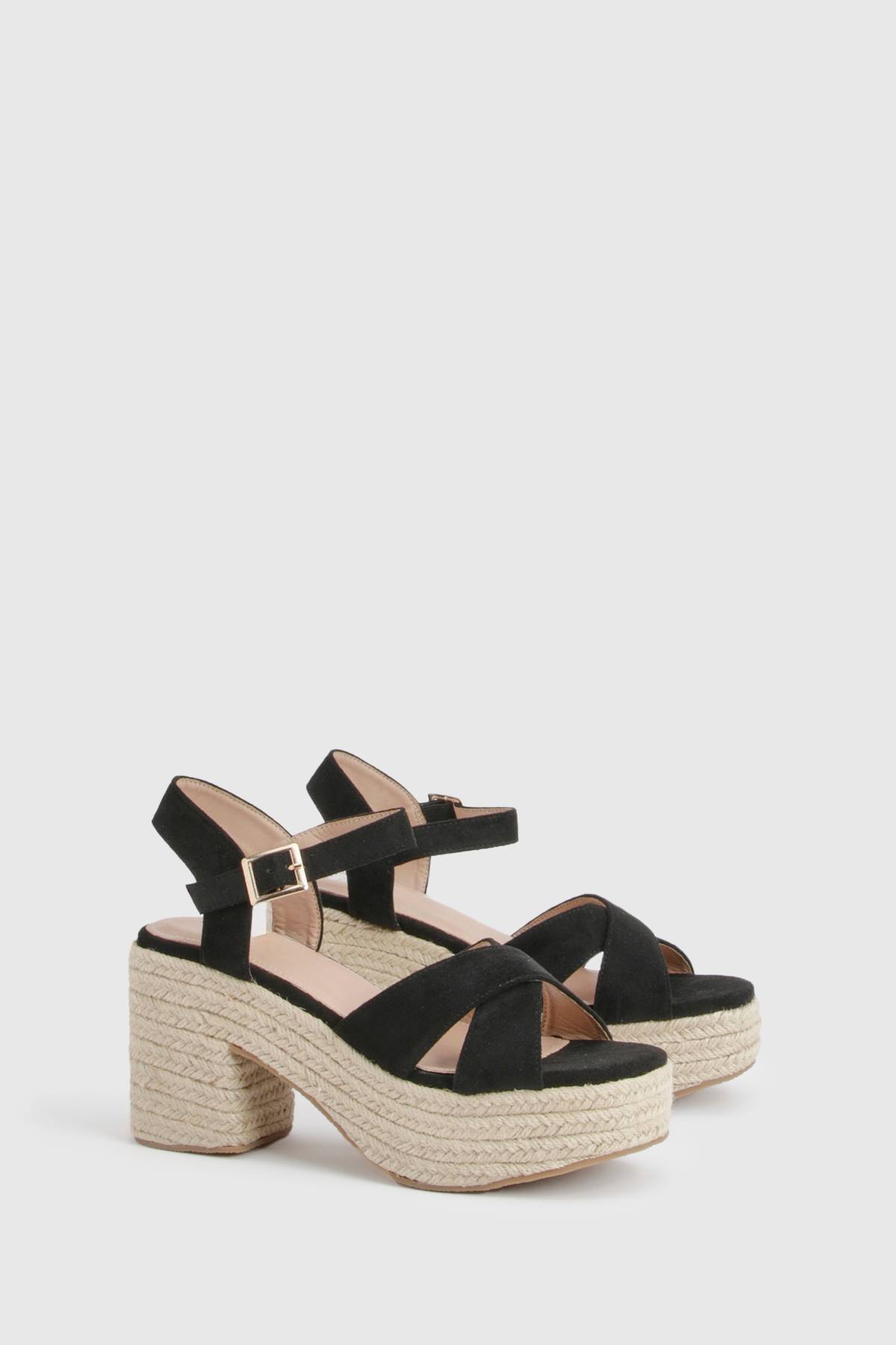 boohoo Espadrille Compensée Plateforme À Brides Croisées