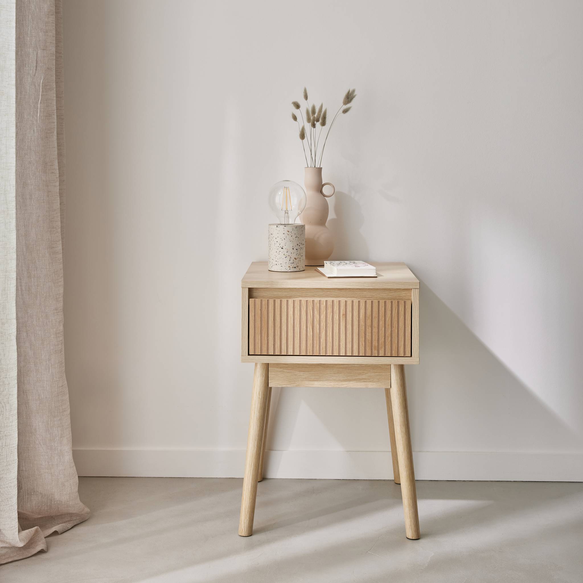 sweeek - Nachtkastje houtdecor 1 lade