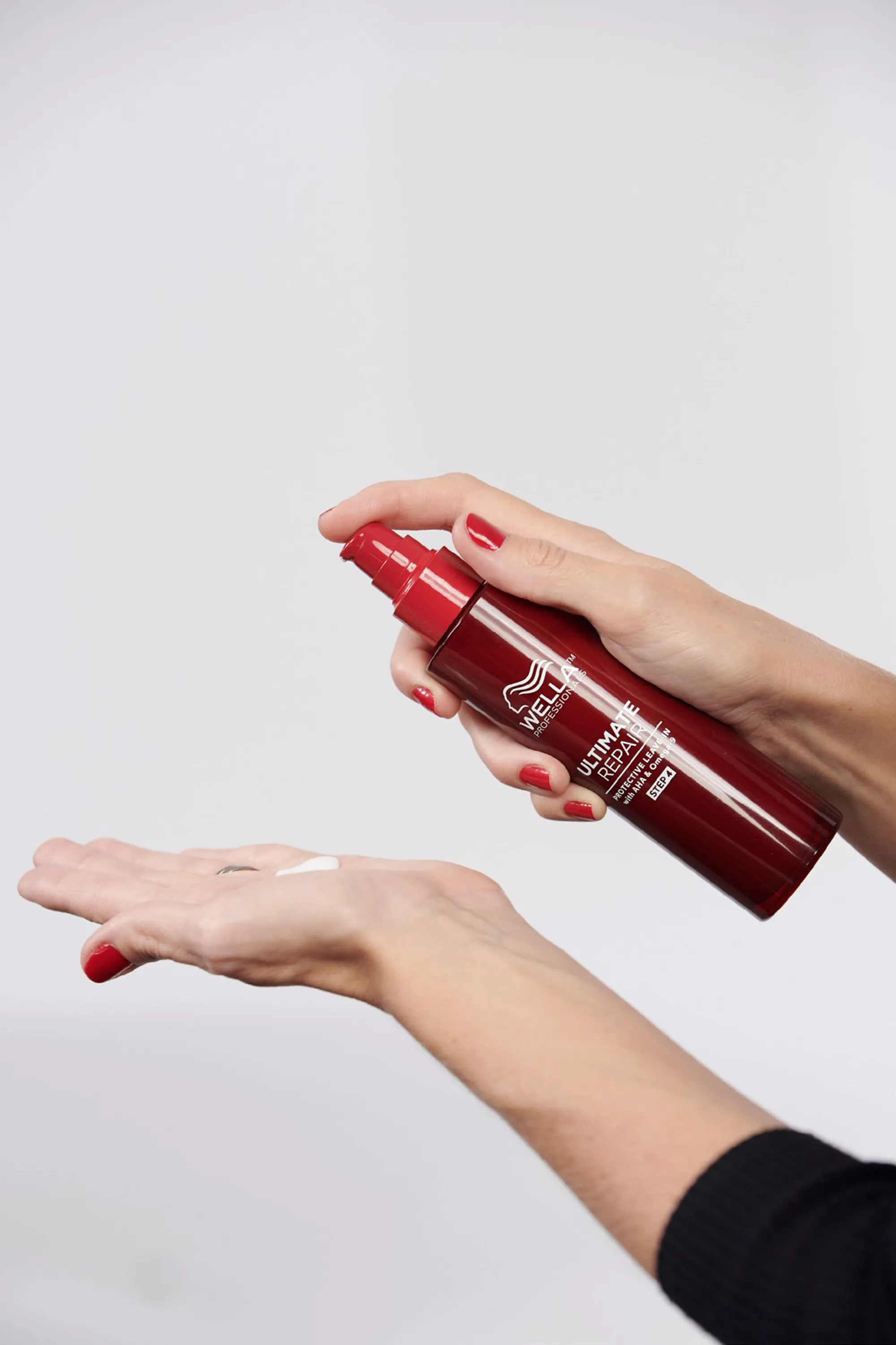 Wella Professionals Soin Protecteur sans rinçage pour cheveux abîmés Ultimate Repair-140 ml