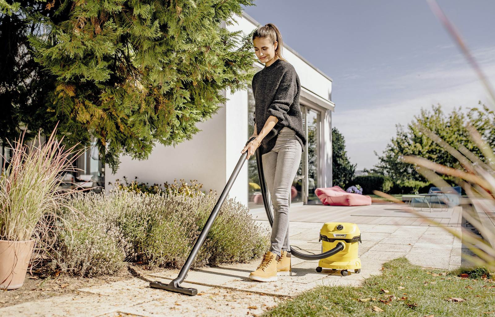 Kärcher WD 2 PLUS V-12/4/18/C Wet/dry vacuum cleaner