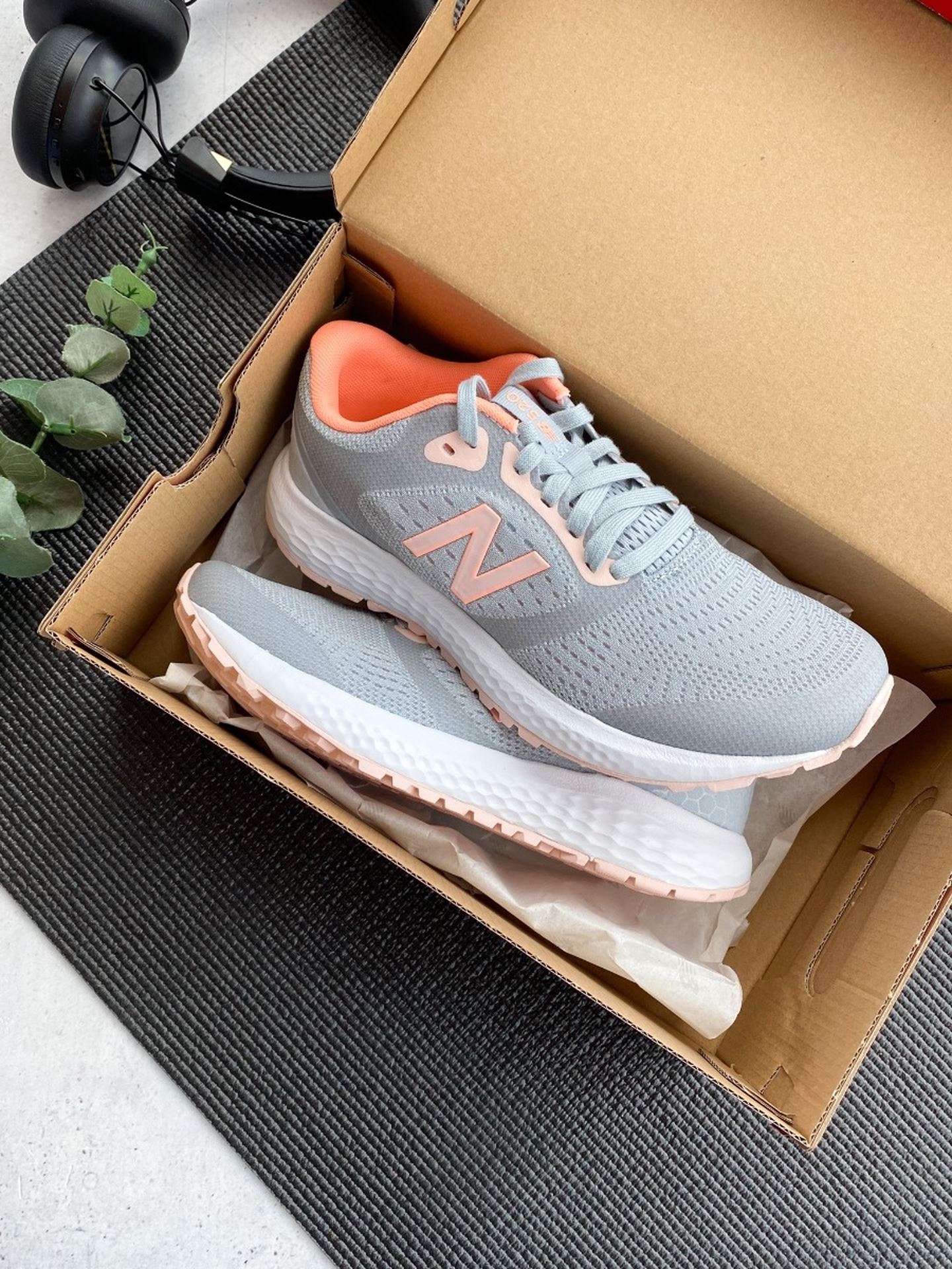 New Balance 520