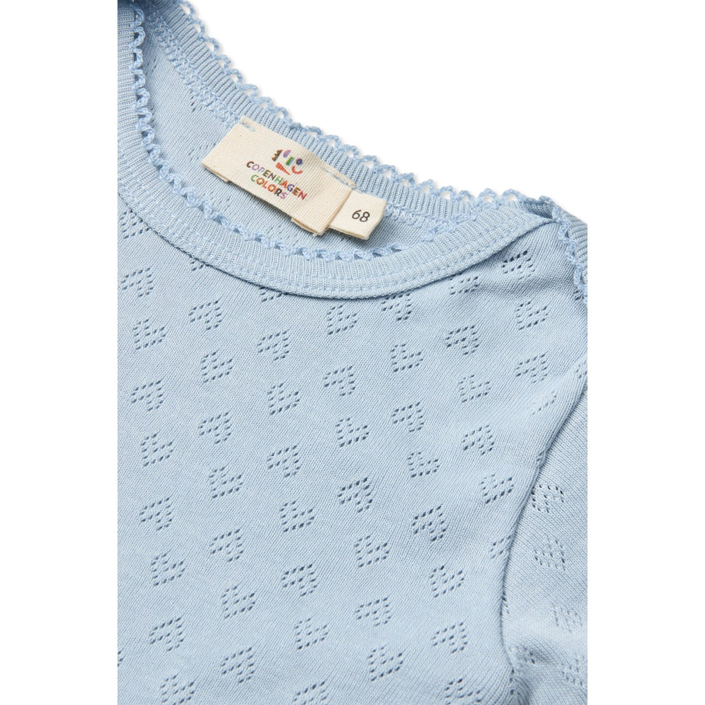 Køb COPENHAGEN COLORS Dusty Blue Pointelle Heart Lapneck Body Ss