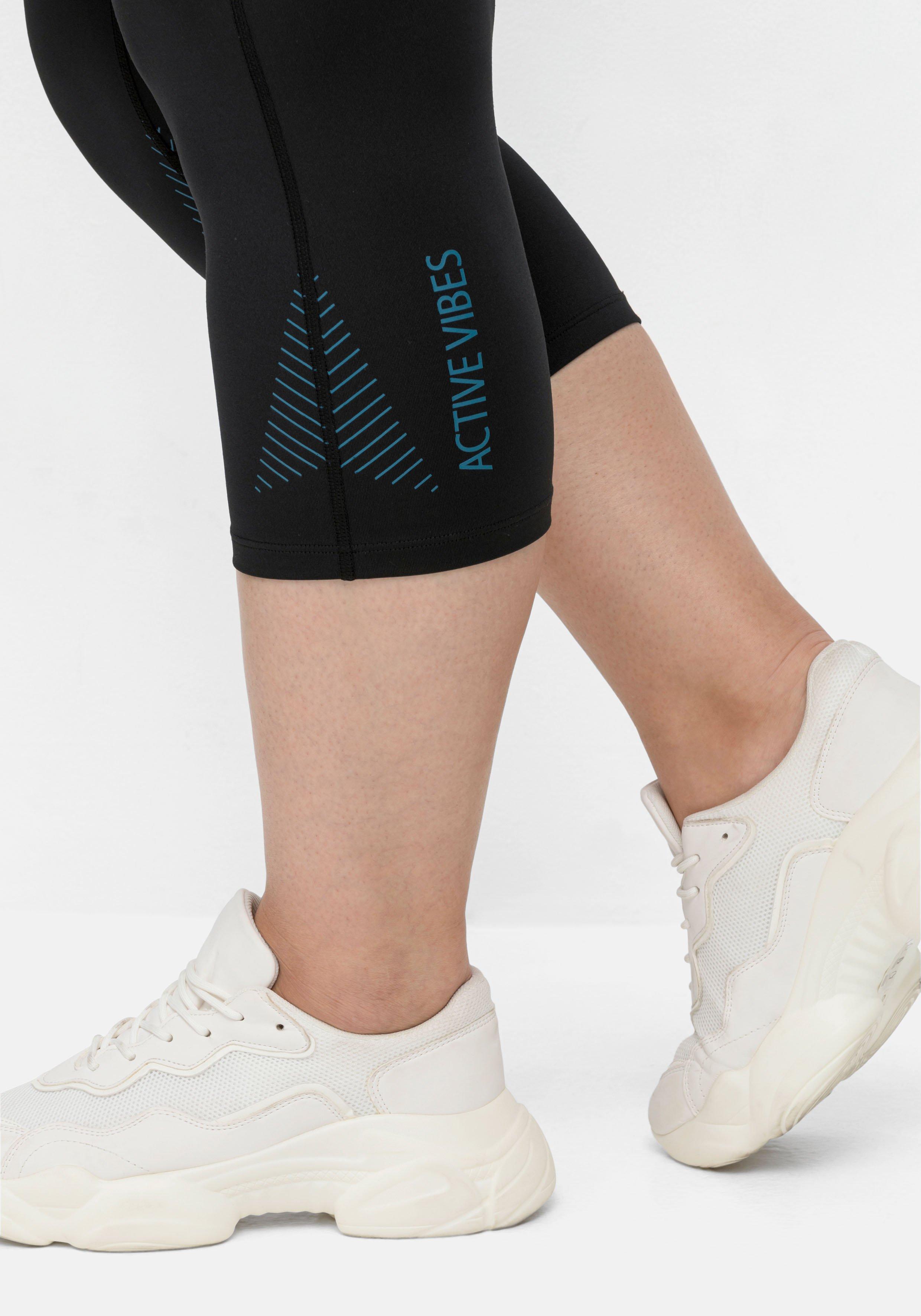 Sportleggings in Caprilänge, mit Print am Bein