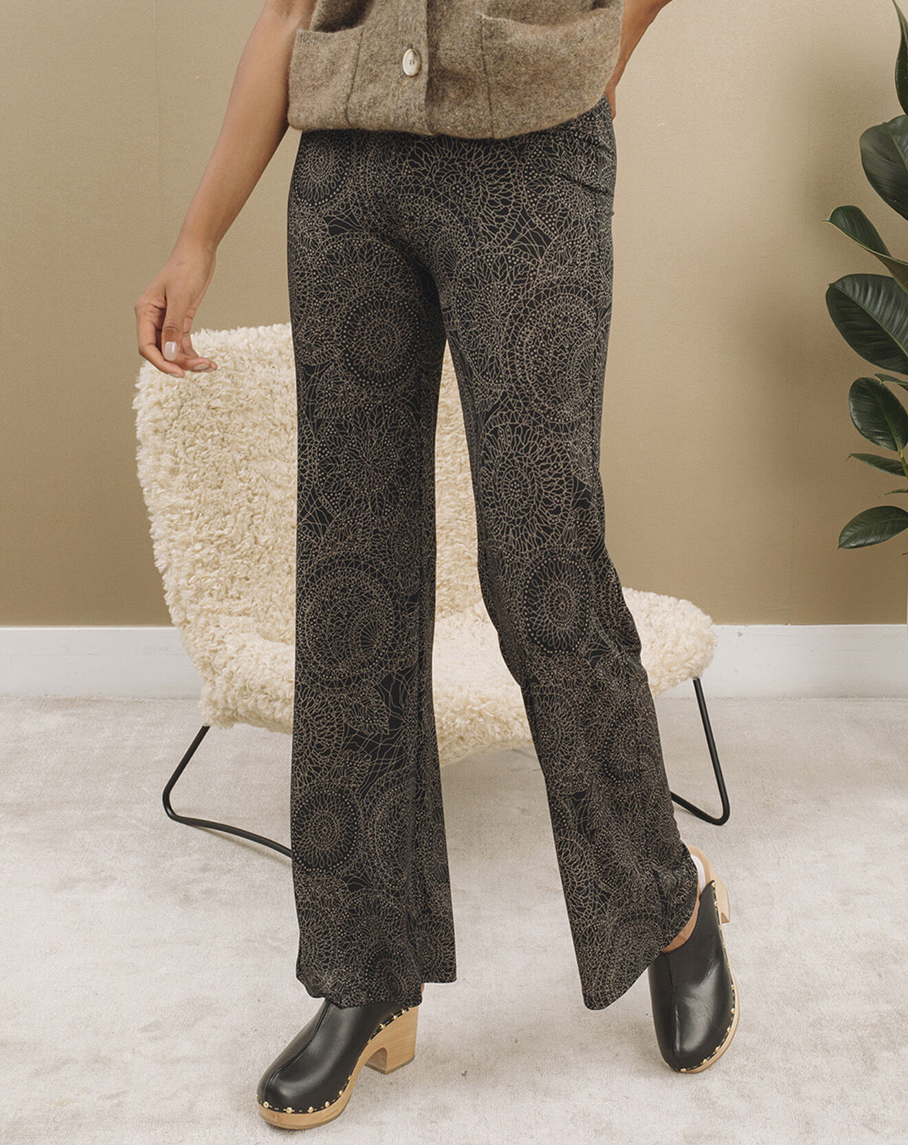 Lauren Vidal Pantalon Store imprimé rosace noir
