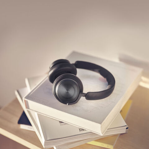 B&O Beoplay HX – exclusieve koptelefoon met iconisch ontwerp Black Anthracite