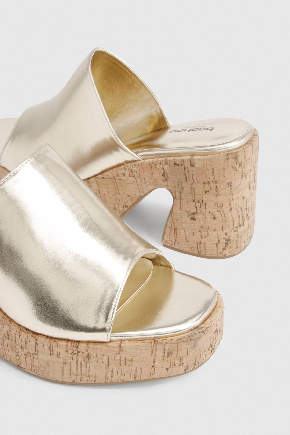 boohoo Plateforme En Liège À Bride Coupe Large
