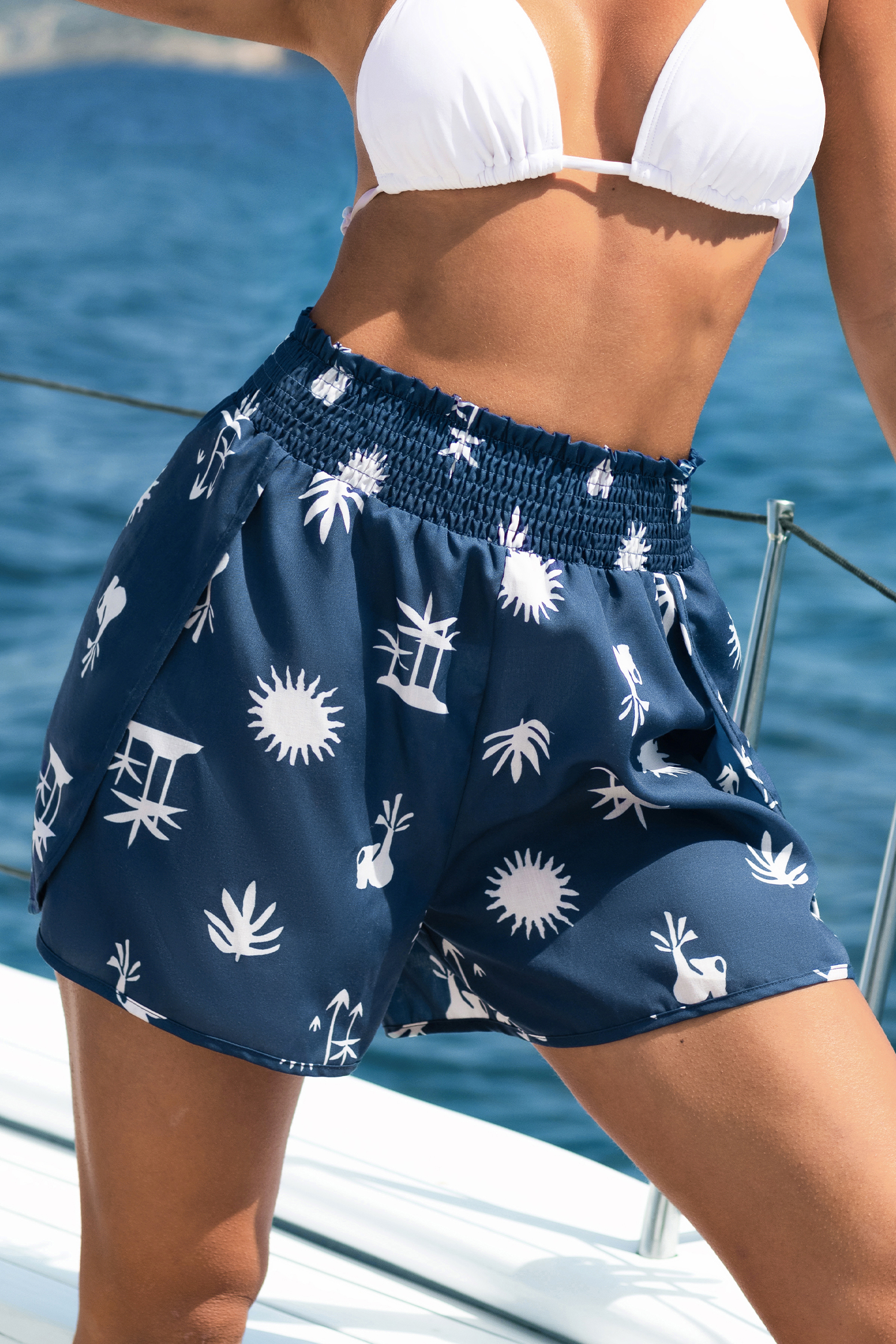 Short cover up avec taille à smocks bleu marine