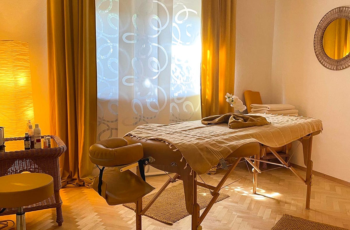 Kräuterstempelmassage St. Leon-Rot