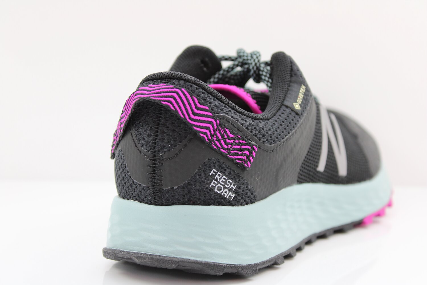 New Balance WTARISGB