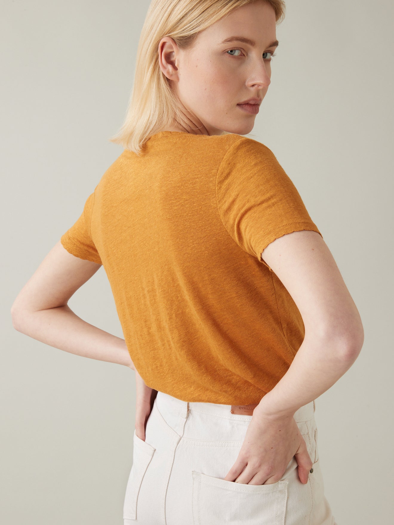 T-shirt lin col V femme