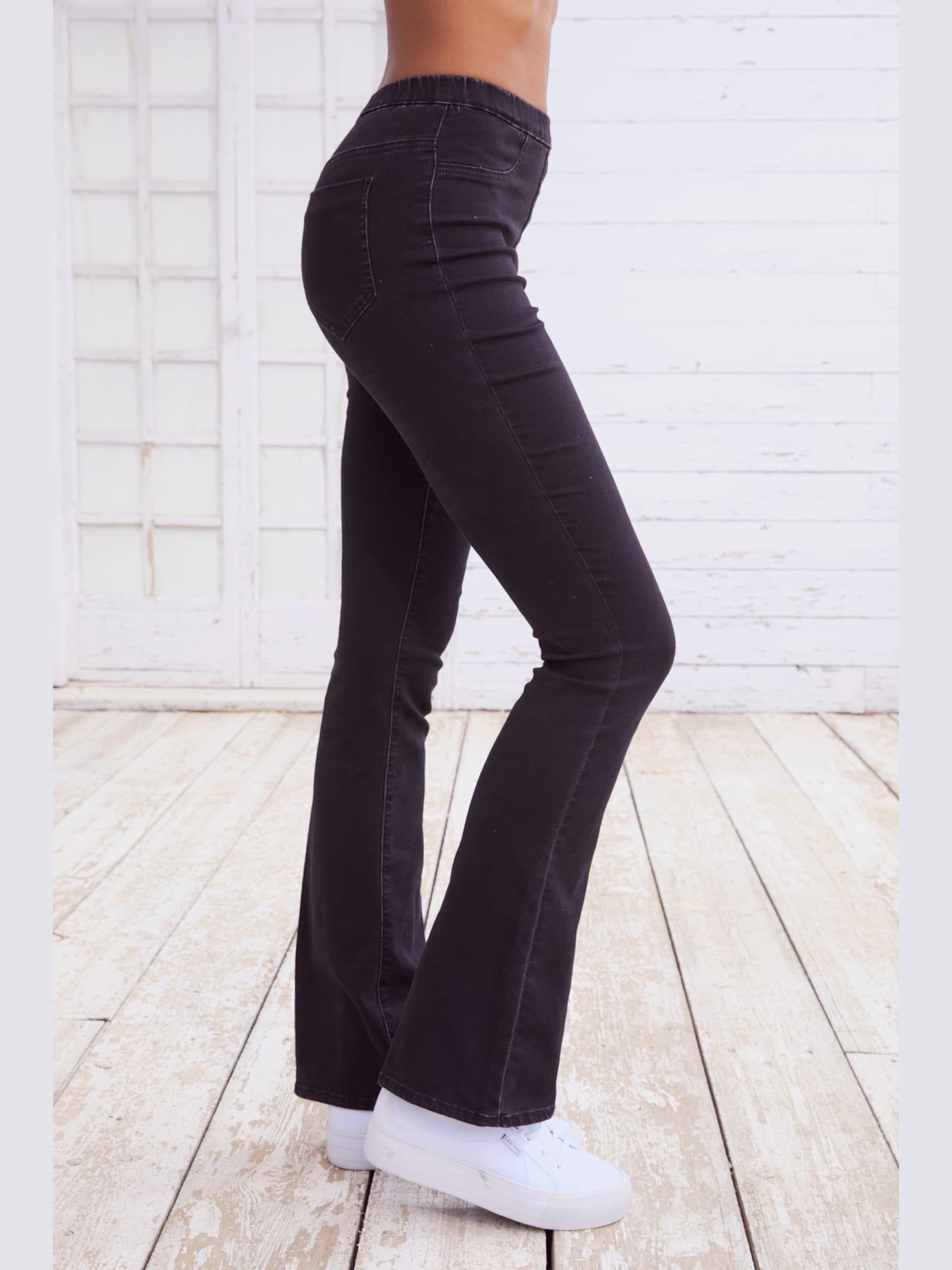 Jegging avec jambes évasées