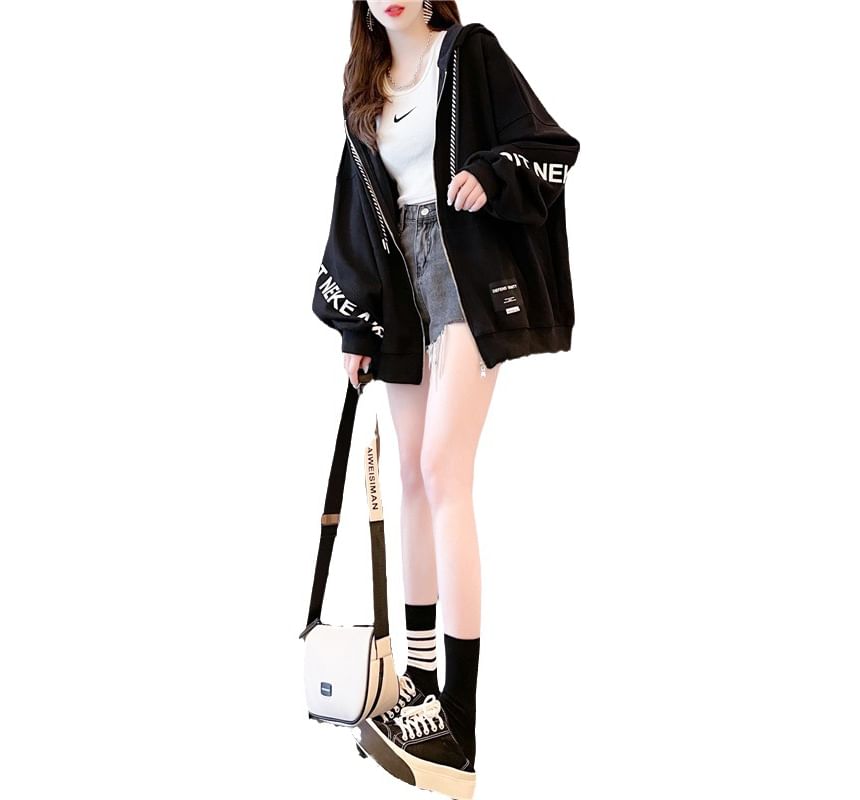 Carotaine - Oversized hoodie met rits en letters