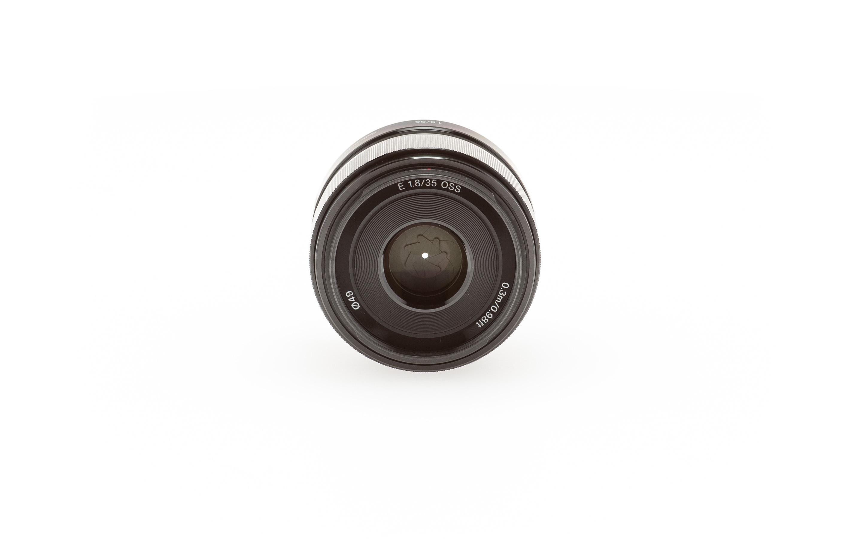 Festbrennweite E 35mm F/1.8 OSS – Sony E-Mount<br>Objektiv mit Festbrennweite