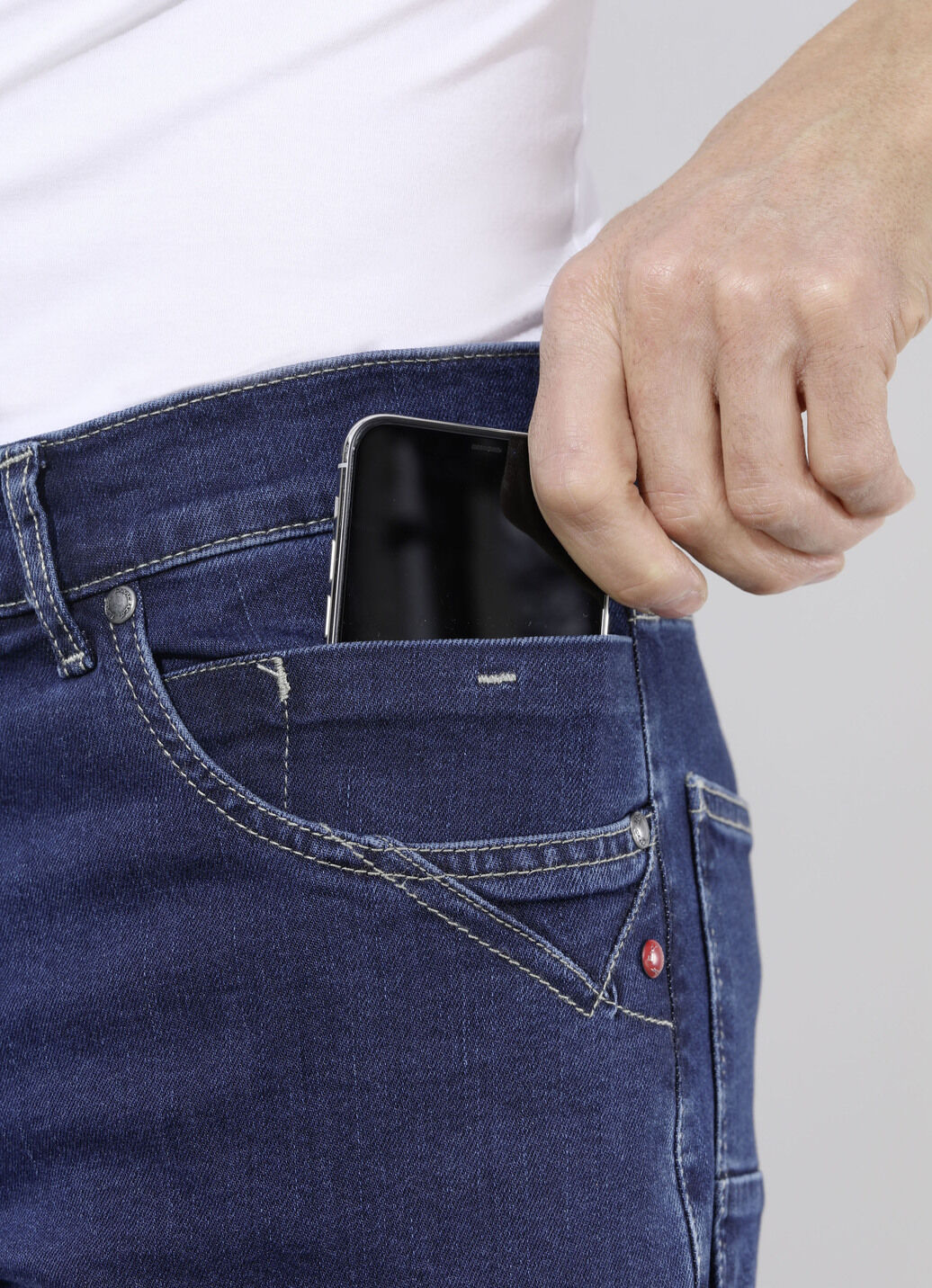 «Francesco Botti»-Jeans in 3 Farben